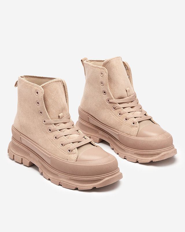 OUTLET Világosbarna, fűzős, lapos sarkú női bokacsizma Wertika - Cipők