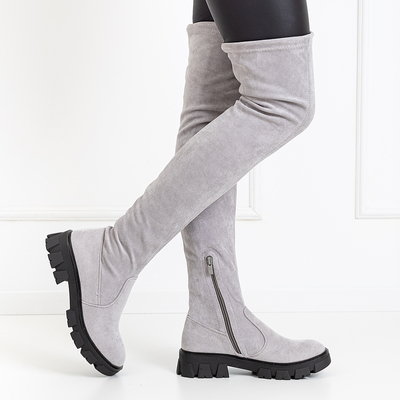 Szürke velúr térdnadrágos csizma lapos sarkúval Engi- Footwear