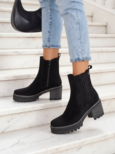 A Royalfashion Eco-suede női csizma egy posztban Segiag-tól