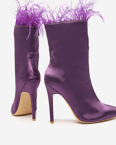 Royalfashion Női lila tollas csizma Wenelika