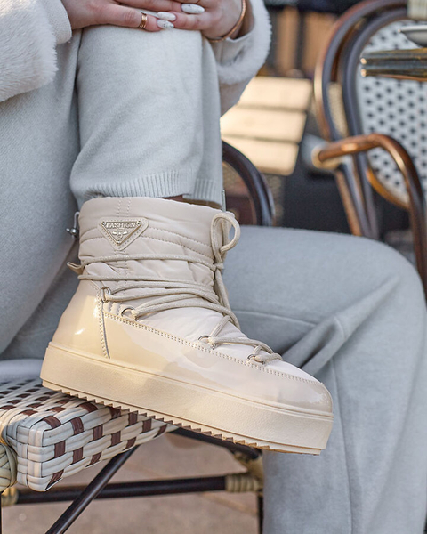 Royalfashion Női csúszós csizma a'la hócsizma bézs színben Nevsone