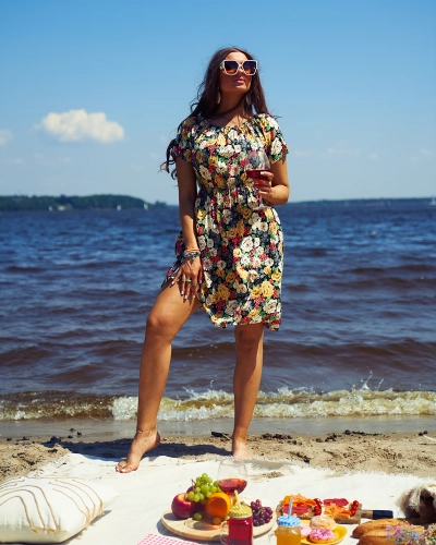 Royalfashion Női virágos miniruha a'la hiszpanka fekete színben