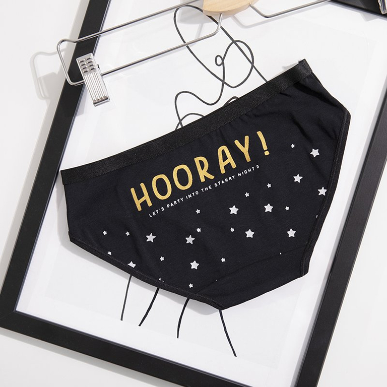 Fekete női pamut bugyi arany felirattal - Fehérnemű