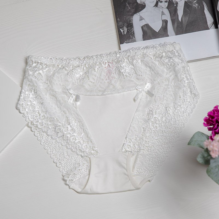 Fehér csipke női bugyi PLUS SIZE - Fehérnemű