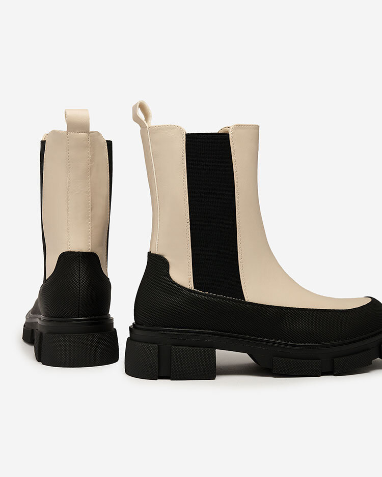 Royalfashion Női csizma fekete színben Opialla