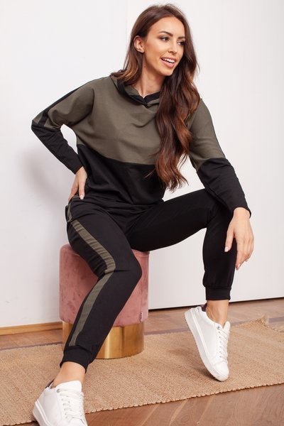Fekete és zöld női csíkos tréningruha szett - Ruházat