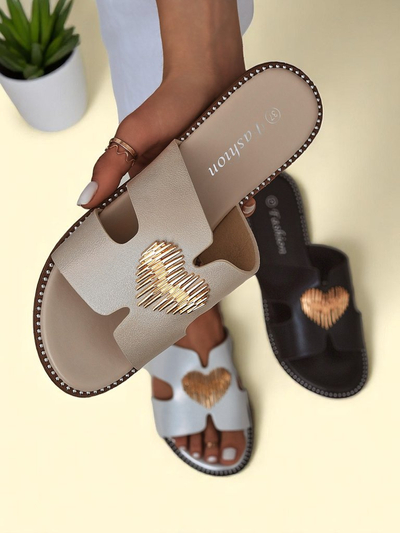Royalfashion Női lapos talpú Heart Chic papucs