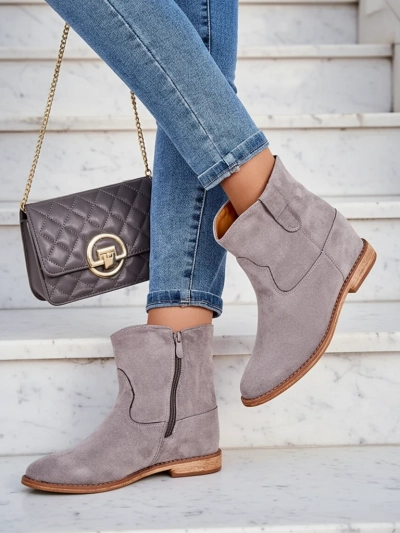 A Royalfashion cowboy-stílusú csizmák egy fedett cipősarkon Patorias