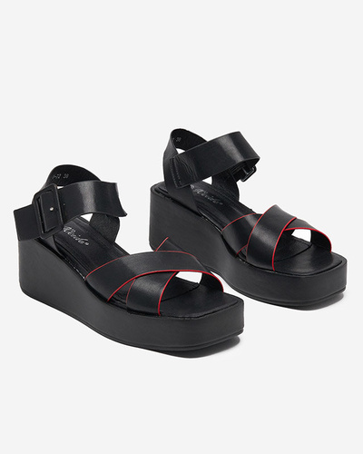 OUTLET Fekete-piros női öko bőr ékszandál Scozi - Footwear