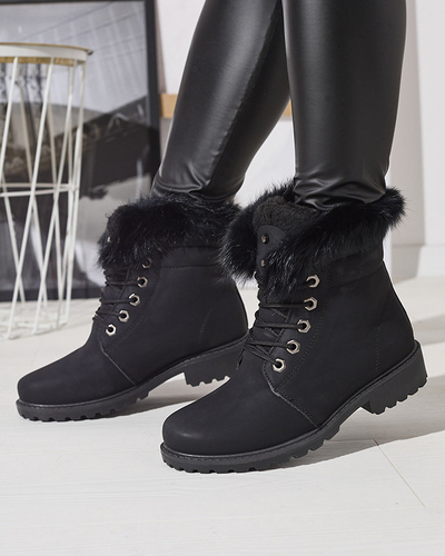 Klasszikus női csizma a'la trapper fekete színben Lausa- Footwear