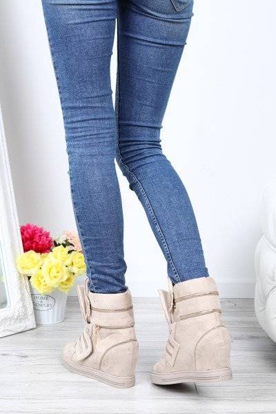 OUTLET Bézs színű tornacipő ék sarokkal csúszkákkal Eric-Shoes