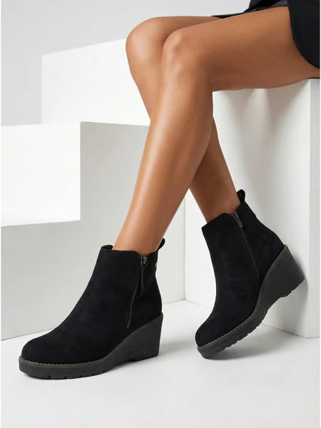 Zarrico női bokacsizma éktalpon