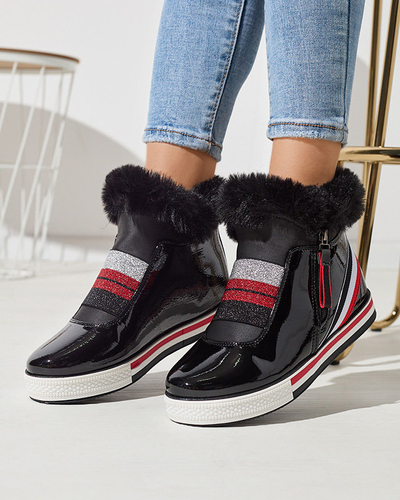 OUTLET Fekete női sportcsizma rejtett sarokkal és szőrmével Gomiu- Footwear