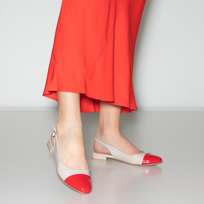 OUTLET Bézs és piros női balerinák nyitott sarokkal Eleaxi - Cipők