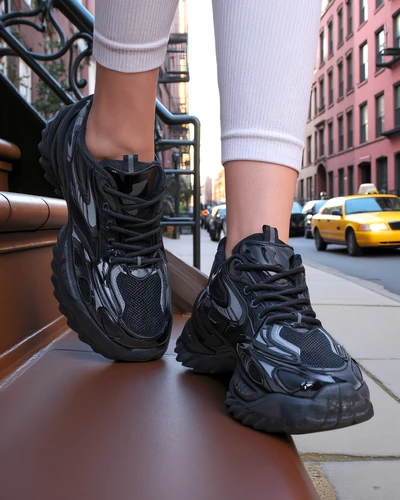 Royalfashion Női Lakkos Sportcipők Leysi