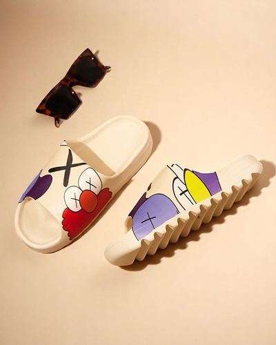 Flora krémszínű női gumiszandál kényelmes nyárra