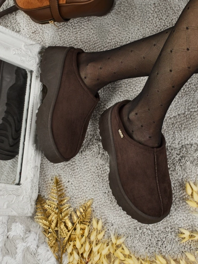 Rövid női a'la hócsizmák bundával Noelina