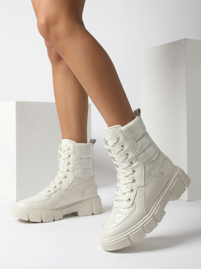 Calista Női Divatos Lapos Krém Színű Bokacsizma