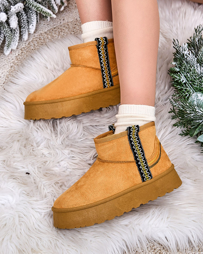 Royalfashion Női rövid csizma a'la hócsizma díszítéssel Erititta
