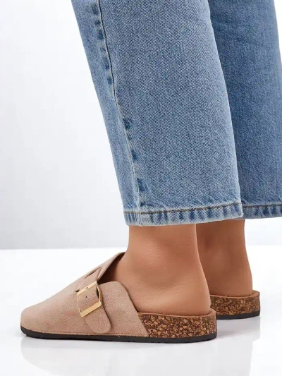 Royalfashion Zárt orrú női szandál Zanbe