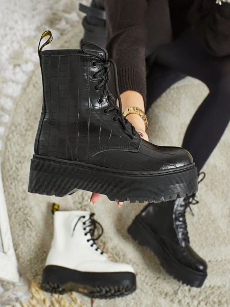 Arvessa női worker bakancsok dombornyomással