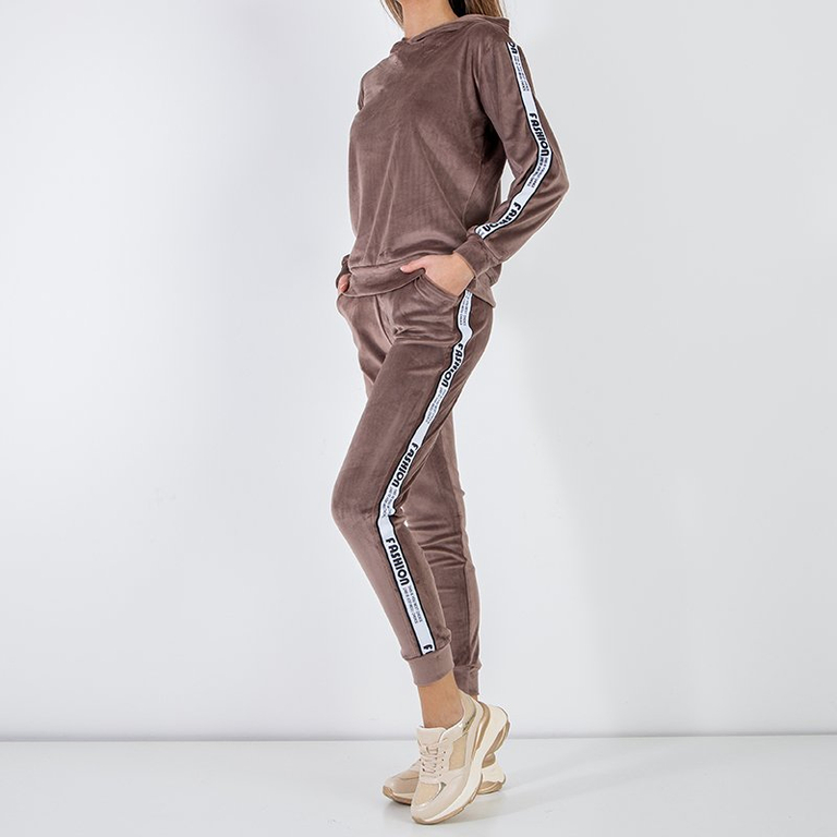 Női barna pulóver szett csíkokkal - Ruházat