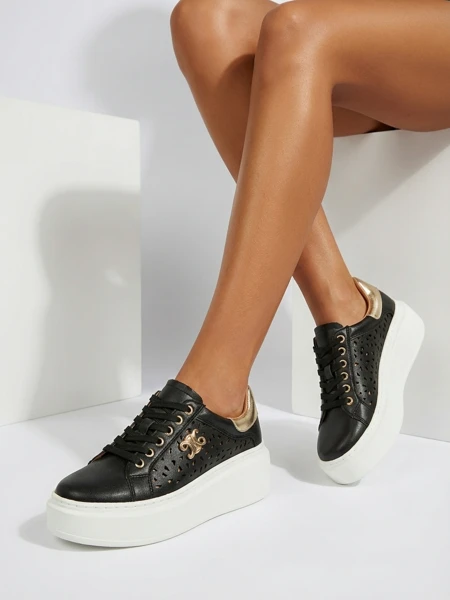 Royalfashion Női sportos áttört Jovixi tornacipő