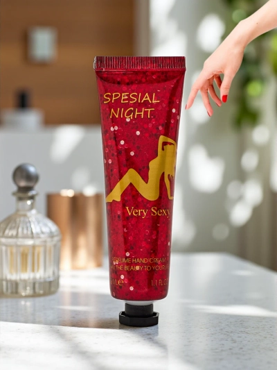 Spesial Night Venus Very Sexy – illatosított selymes kézkrém 30g