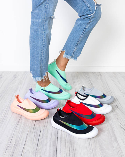 OUTLET Fekete női bebújós tornacipő Lerick - Lábbeli