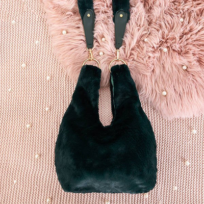 Női sötétzöld szőrű kézitáska - Kézitáskák