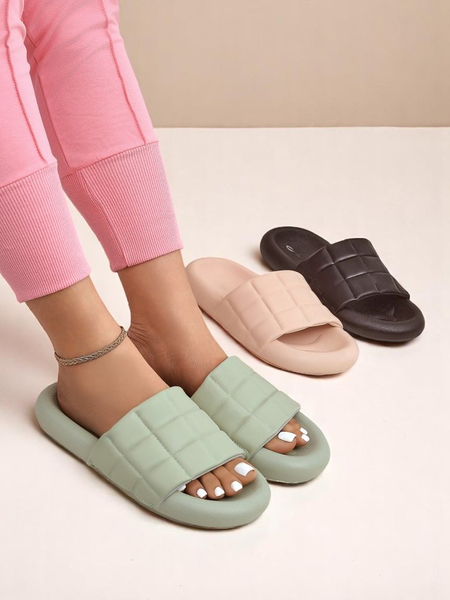 Royalfashion Női lapos talpú Quilt Walk papucs