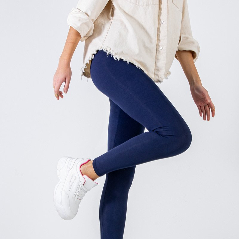 Női sötétkék leggings hímzett cicával - Ruházat