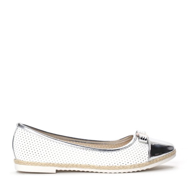 Srebrno-białe baleriny z lakierowanym noskiem Tossa - Obuwie