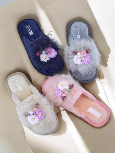 Royalfashion Női szőrös papucs virágokkal Ederra