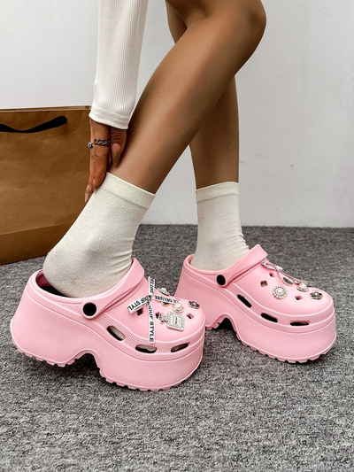 Royalfashion Női gumipapucs díszítéssel Dellos