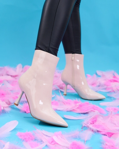 Royalfashion Bézs színű lakkozott női kacsacipő Elegant Classy
