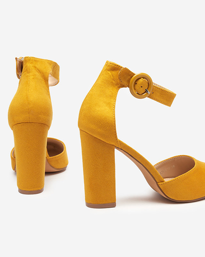 OUTLET Mustáros női szandál a Nastio postán - Lábbeli