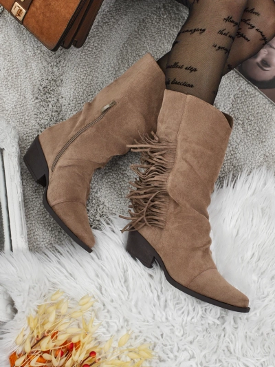 Kowbojki damskie na obcasie z frędzelkami Selva