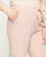 Világos rózsaszín || rózsaszín