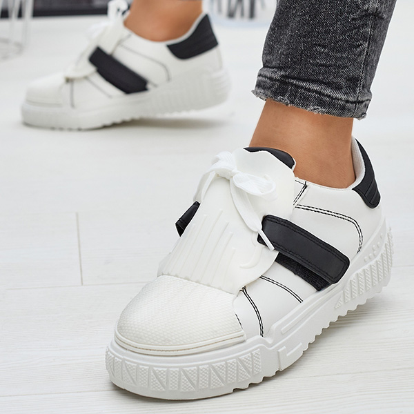 Fekete-fehér női sportcipő gumi betéttel Inika - Lábbeli