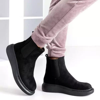 OUTLET Fekete női csizma a Baruccio platformon - Lábbeli