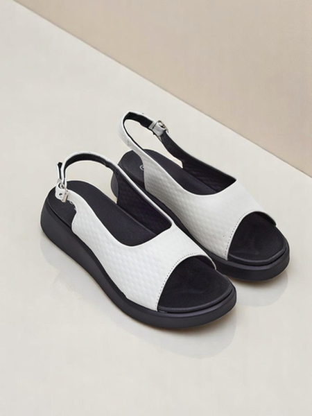 Royalfashion női szandál vastag talppal Riva