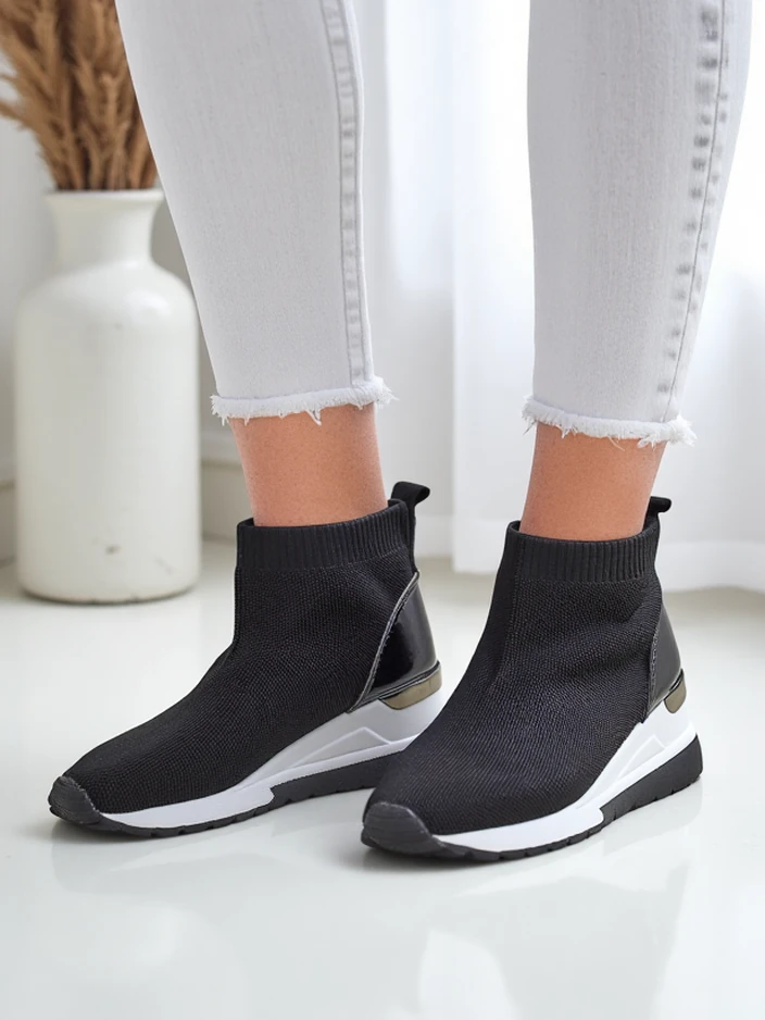 Royalfashion Női slip-on wedge sneaker strasszokkal Viseq