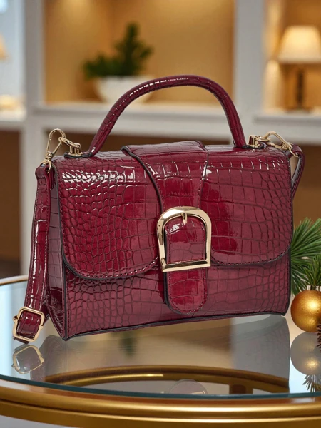 Lakkozott, kis méretű női műbőr Orlina táska