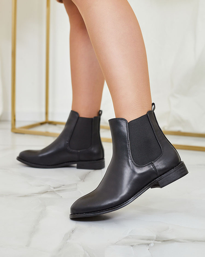 Royalfashion Fekete női csizma a'la sztyblety díszítéssel Ederte