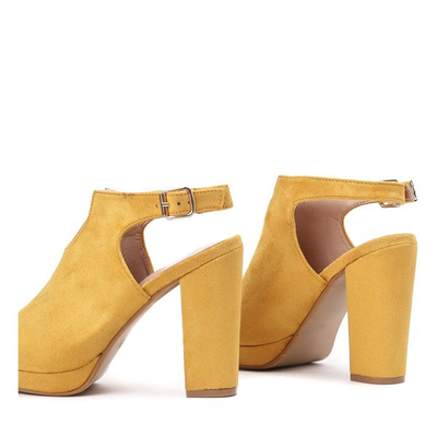 Żółte sandały z cholewką na słupku Benetta - Obuwie