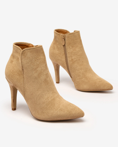 Royalfashion Világosbarna női tűsarkú csizma Amalenika