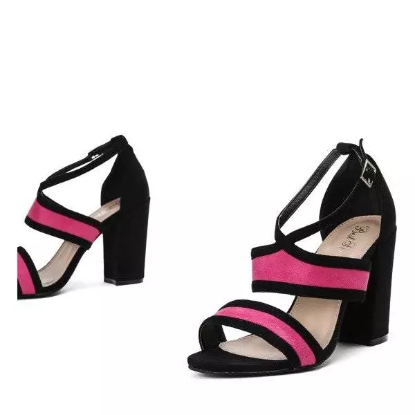 OUTLET fekete és fukszia szandál a Jeanie oszlopon - lábbeli