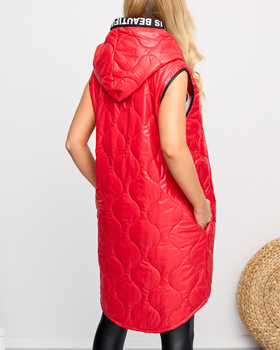 Piros hosszú steppelt mellény feliratokkal - Ruházat