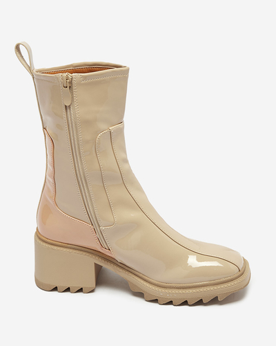 OUTLET Bézs színű női csizma széles oszlopon Grifis - Lábbeli